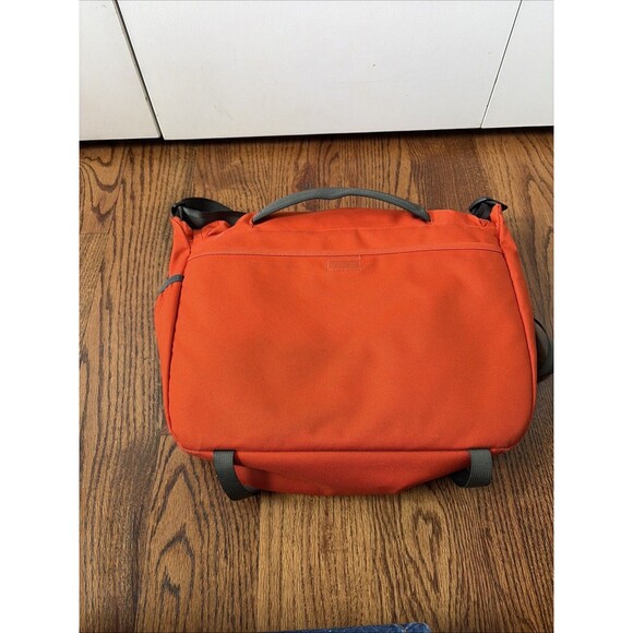 Patagonia Half Mass Messenger Bag Orange  Commuter Carry-On Laptop - Picture 5 of 6